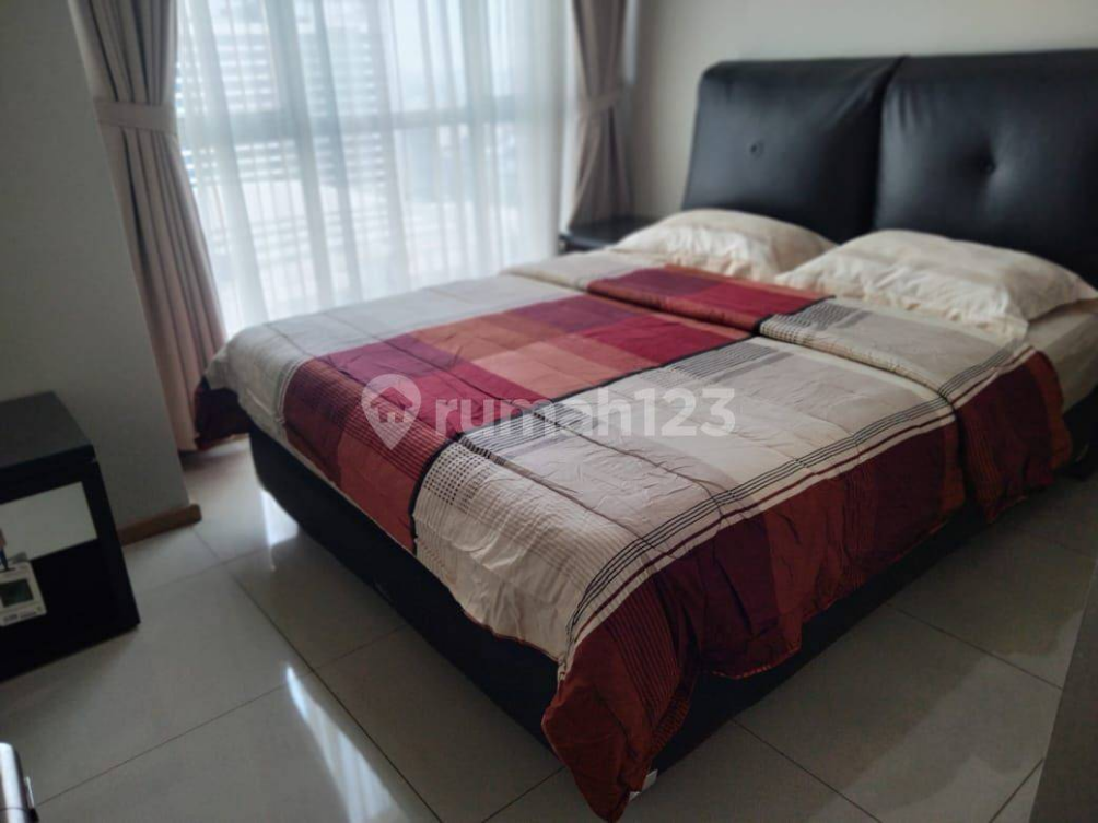 Furnished 2BR Apartment with City Views