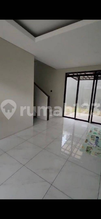 Modern Townhouse in Kota Baru Parahyangan