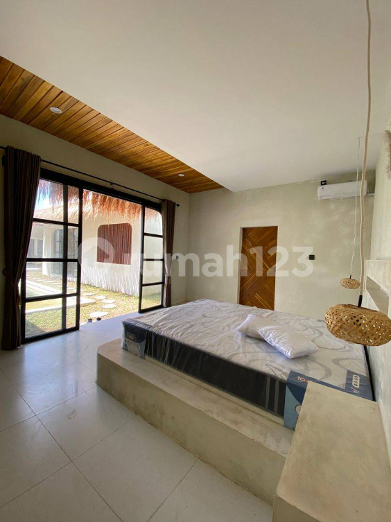 Luxurious Santorini Villa with Pool in Jimbaran