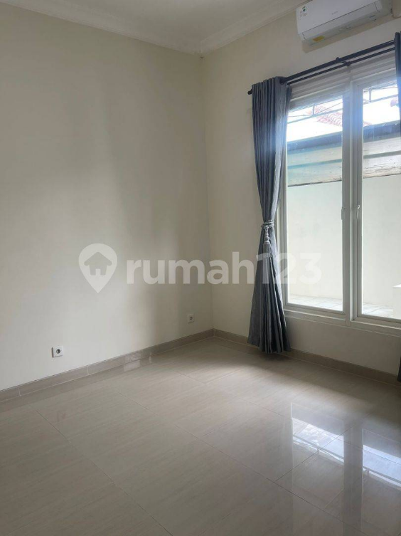 Renovated 4-Bedroom House in Wisata Bukit Mas