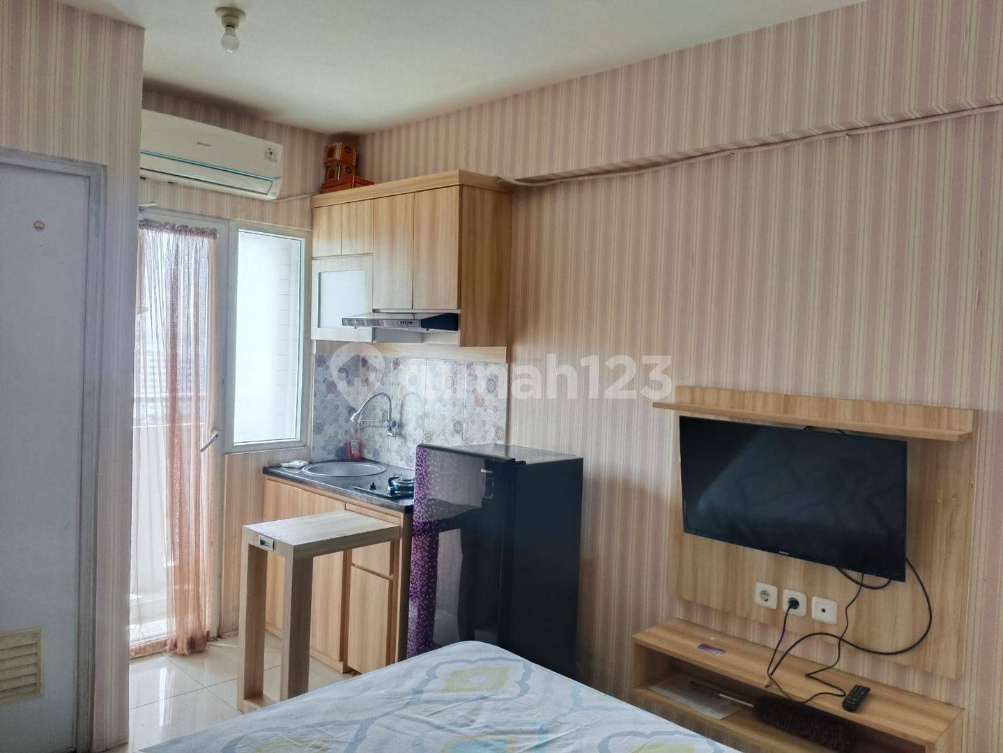 Furnished Studio Apartment with City View