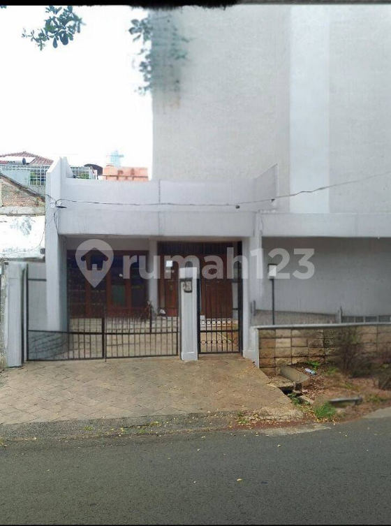 Modern 5-Bedroom House in Puri Indah