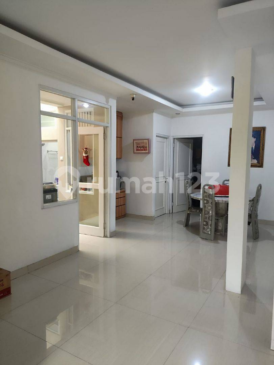 Spacious 3-Bedroom House in Duta Garden