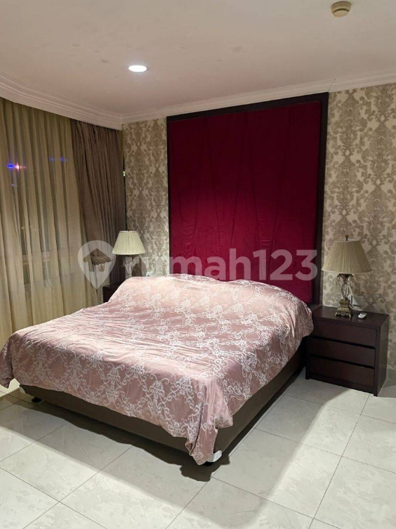 Luxurious 2BR Apartment in Kuningan City CBD