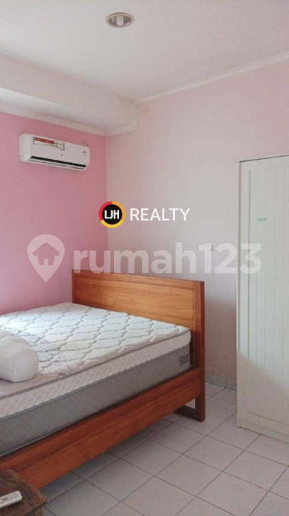 Modern 2-Bedroom House Near BSD City Toll