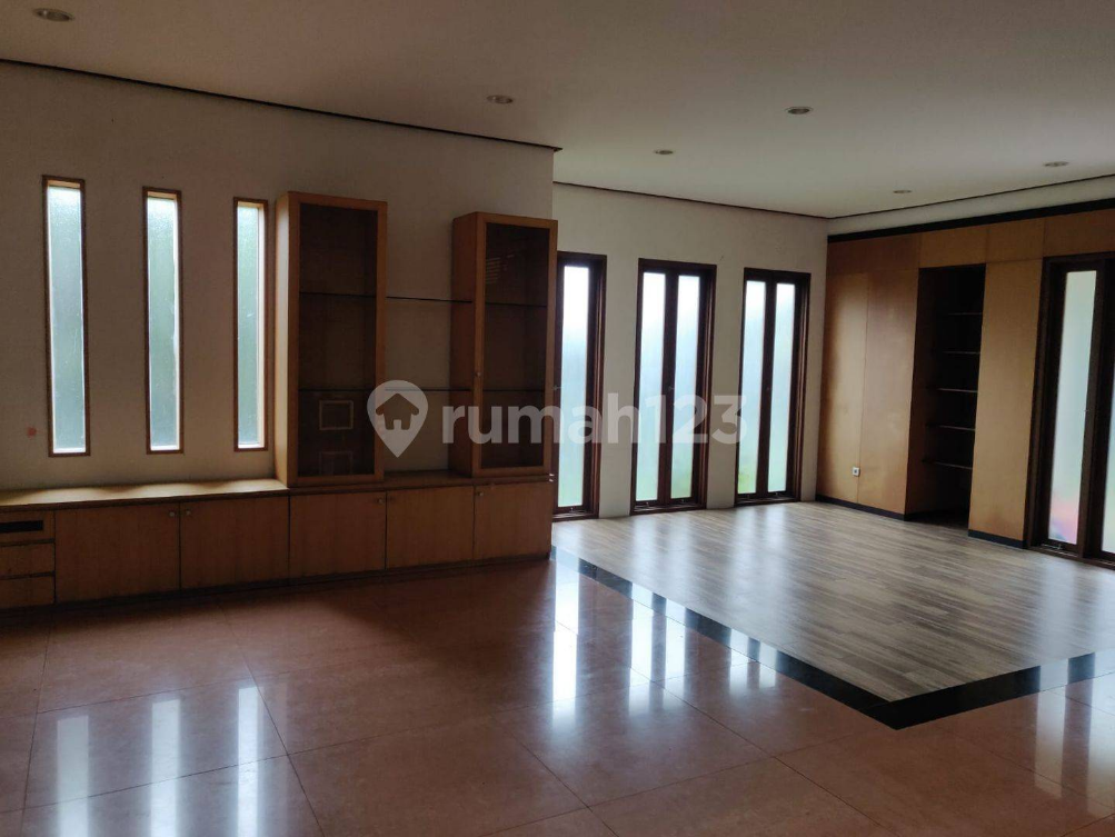 Spacious Two-Story House with Fitness Room