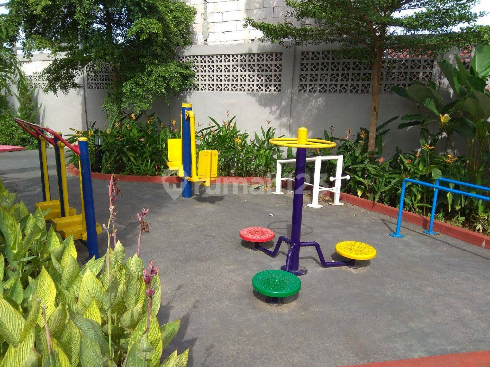 Modern Townhouse Near Schools and Mall