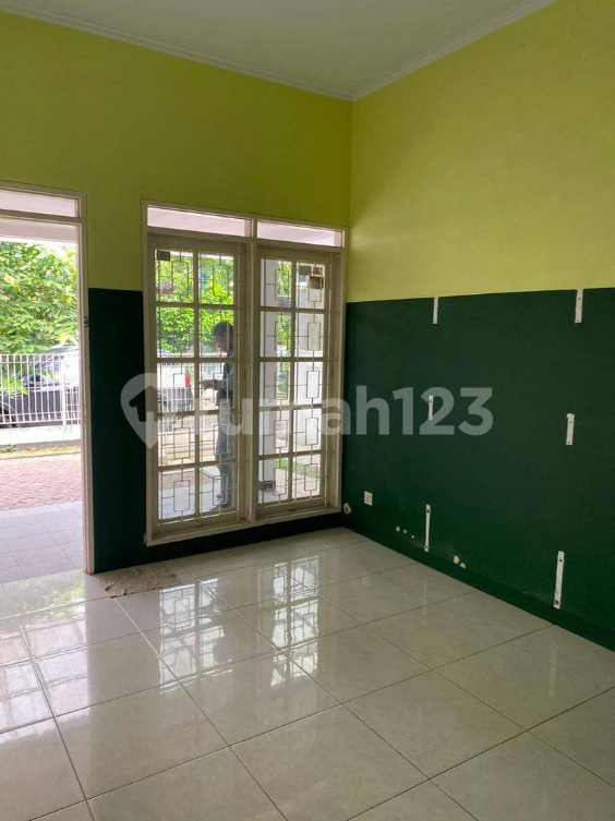 Spacious Family House Near TB Simatupang Business Center