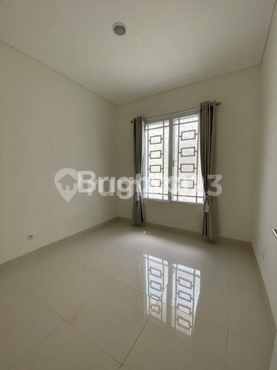Modern Townhouse Near Mall and Hospitals