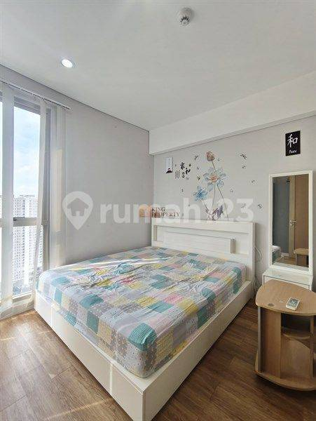 Furnished 3-Bedroom Apartment with City View