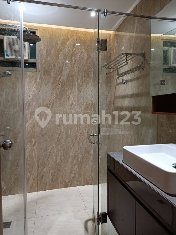 Modern 2-Bedroom Apartment with Premium Facilities