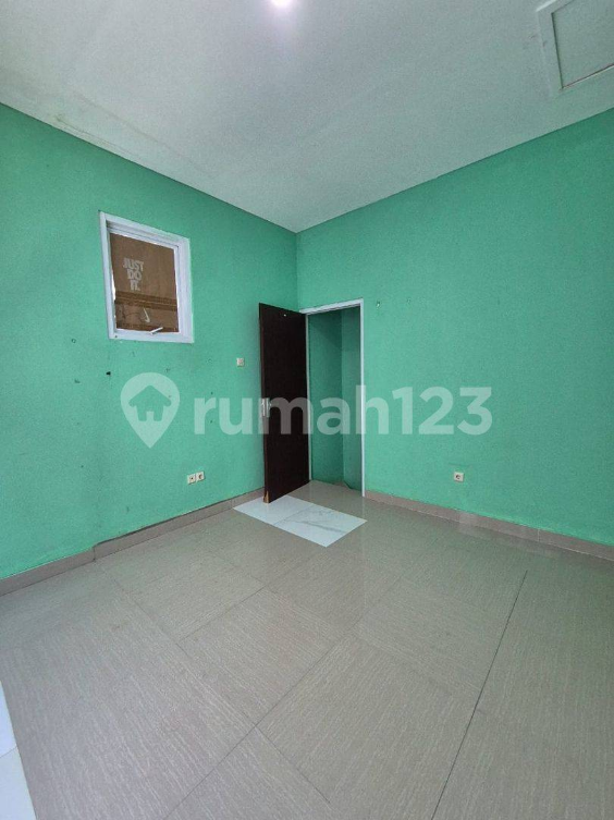 Compact One Bedroom House in Central Jakarta