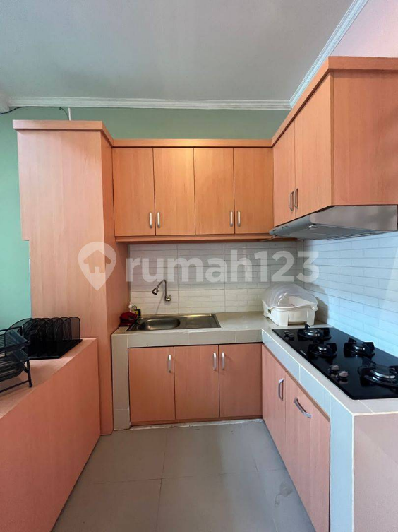 Modern House Near Schools and Shopping Centers