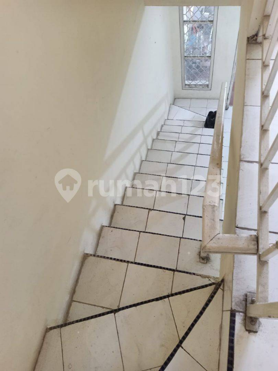 Two-Story Townhouse in Taman Palem Lestari