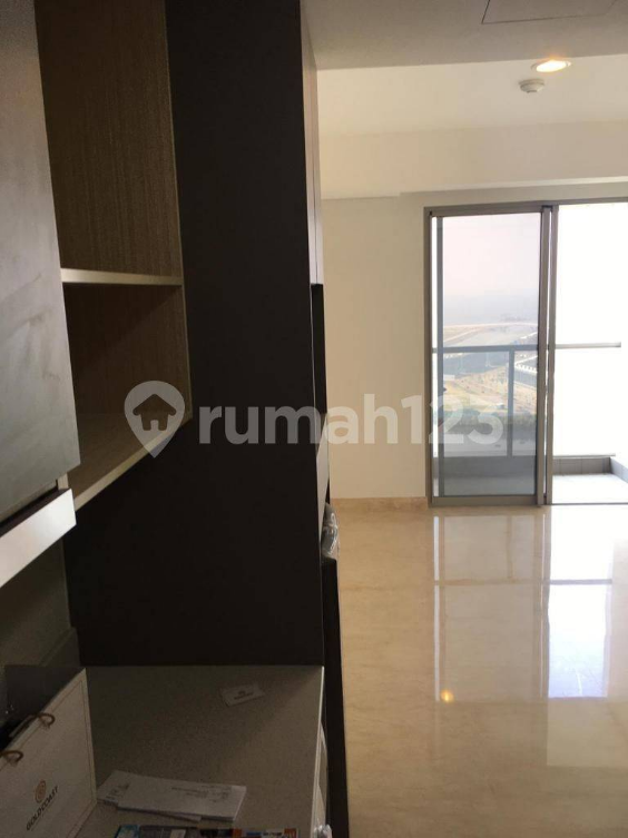 Sea View Studio Apartment in PIK Gold Coast