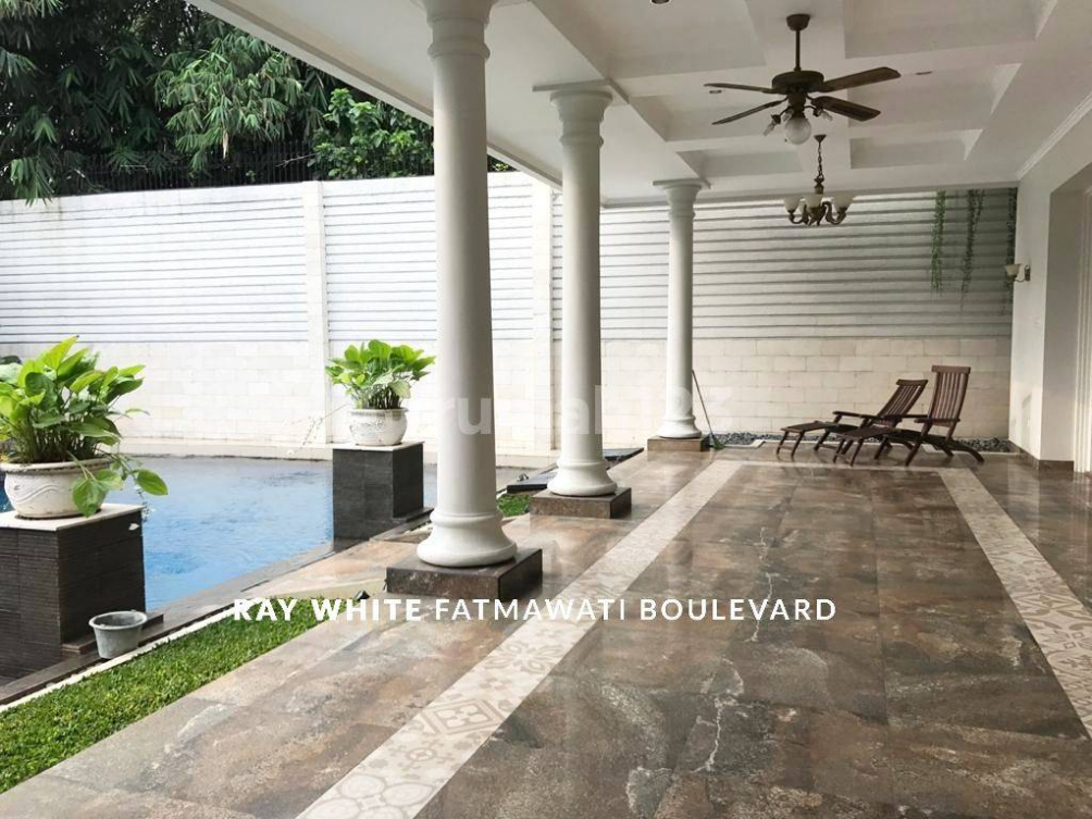 Luxurious 5-Bedroom House with Pool in Kemang