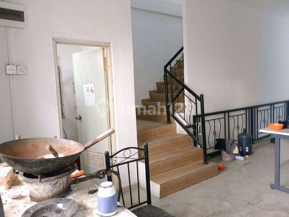3-Story Commercial Shop House in Central Batam
