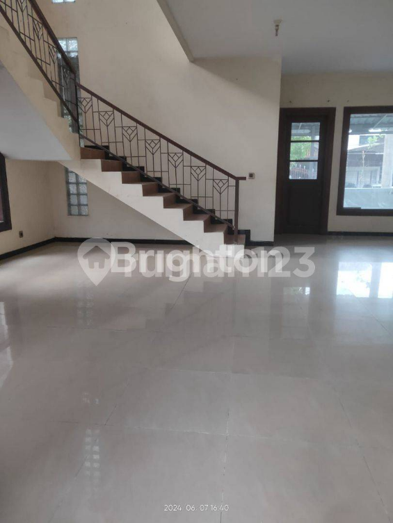 Designer Renovated House for Rent in Surabaya