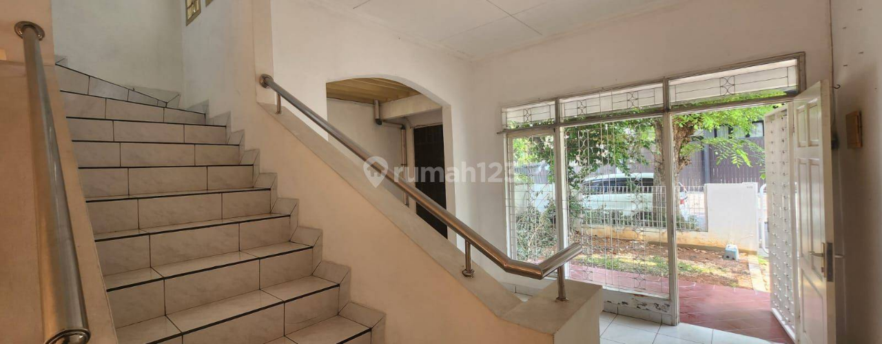 3 Bedroom House in Permata Buana, Jakarta Barat