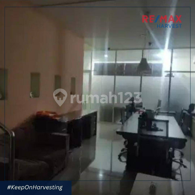 Spacious Commercial Building in Strategic Tanjung Duren Location