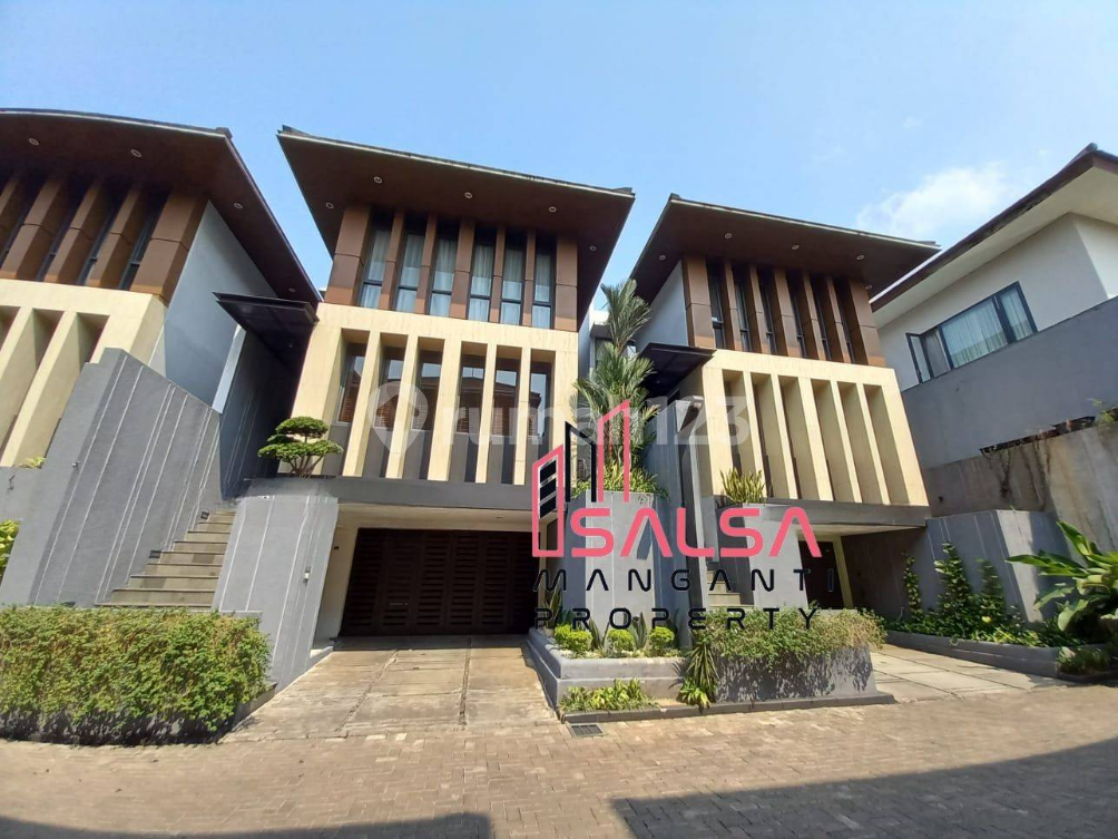 Spacious 4-Bedroom House in Kemang with Modern Amenities