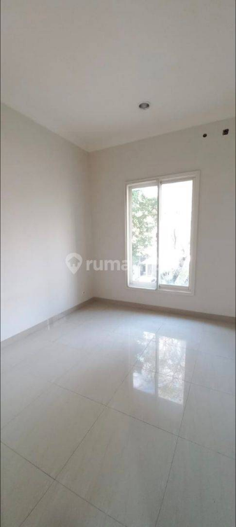 Spacious Two-Story House in Gading Serpong