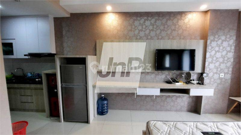 Furnished Studio Apartment with Pool View