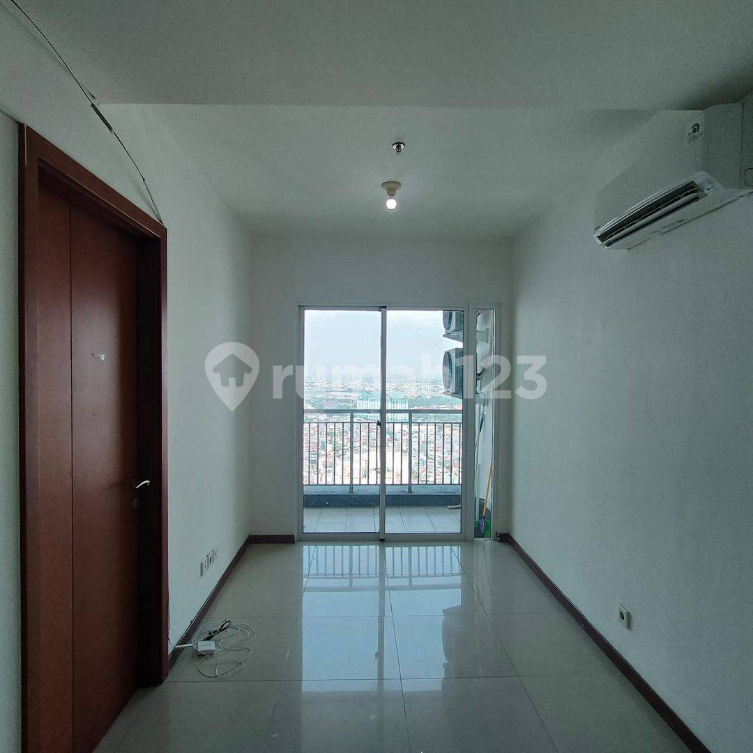 Modern Apartment with Amenities in Green Bay Pluit