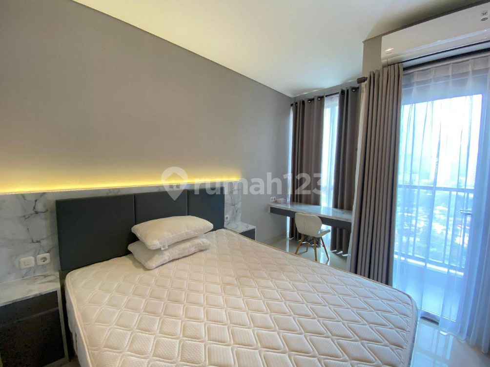 Modern 1BR Furnished Newton Apartment with Designer Interior
