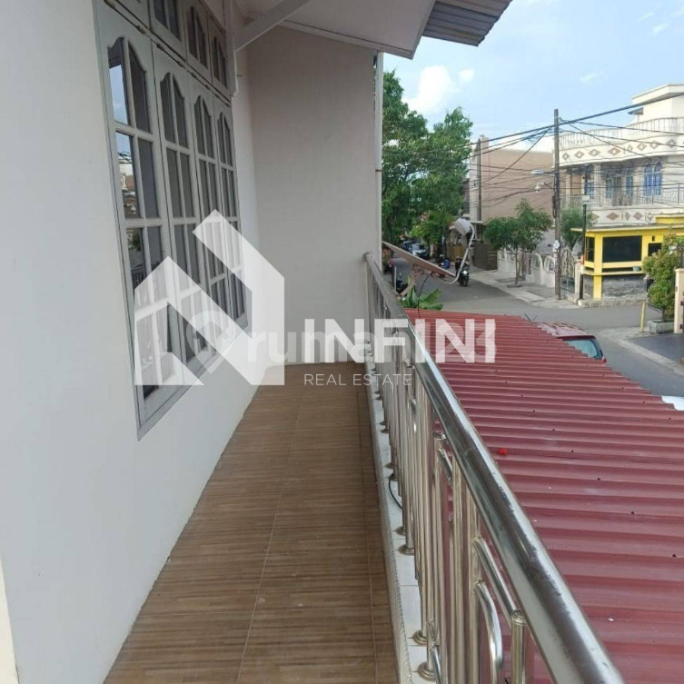 Spacious 4-Bedroom House with Modern Amenities