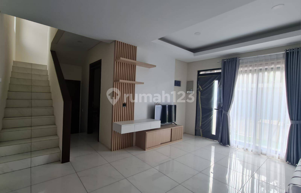 Modern Furnished 3-Bedroom House with Garden