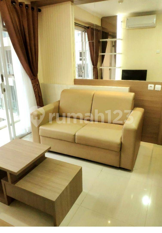 Furnished 2-Bedroom Apartment with Pool View