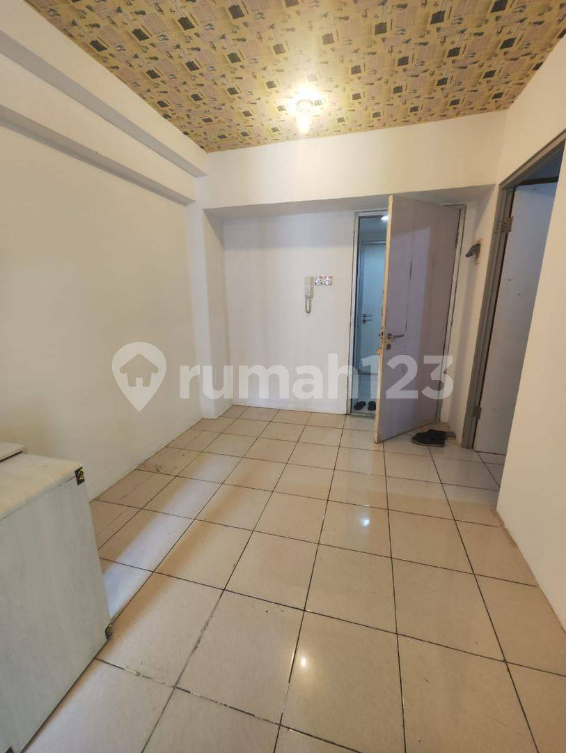 Spacious Greenbay Apartment Near Baywalk Mall