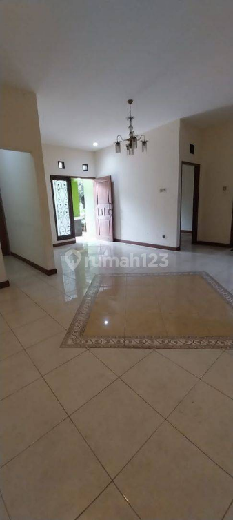 Spacious 3-Bedroom House in Harapan Indah Complex