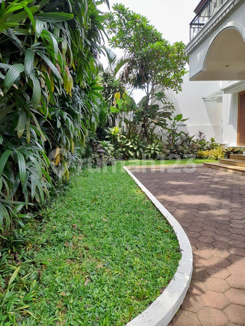 Spacious Property near Central Jakarta with Private Pool
