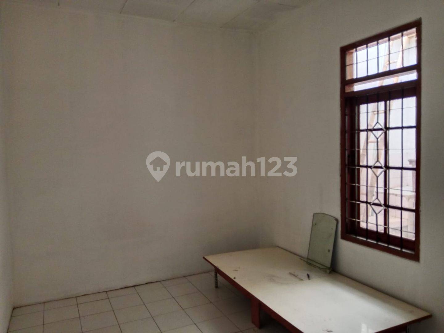 2-Bedroom Property with Tile Floors and Multiple Rooms