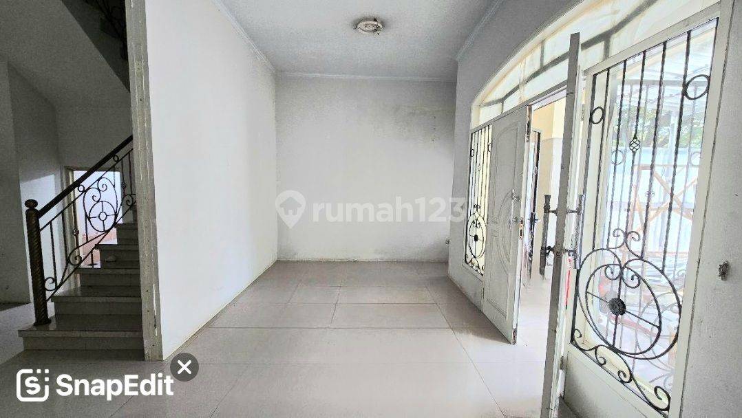 Муара Карангдағы 3 қабатты үй, Солтүстік Джакарта