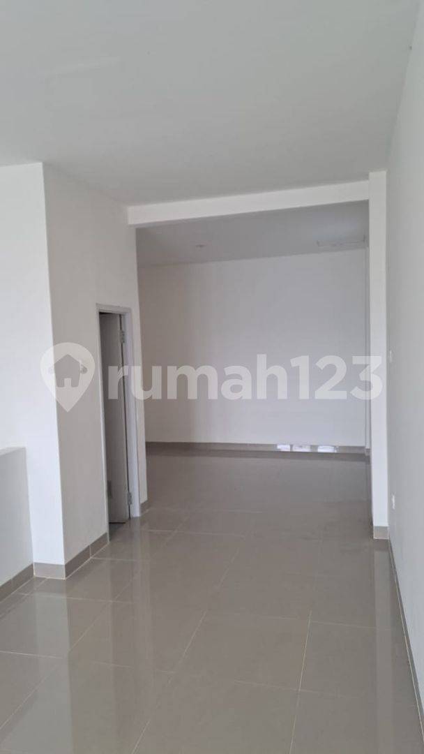 2-Story Commercial Shophouse in Citra 8, Fully Furnished
