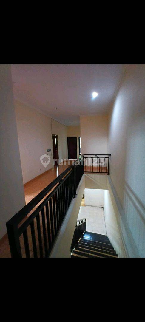 Sunter House - 2-Story, 6x16m, 4 Bedrooms, Near Toll Road, School, Market