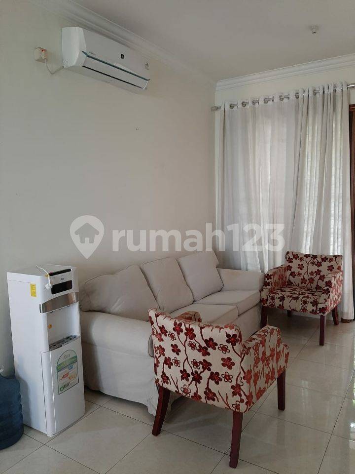Modern House Near Mall with Strategic Location