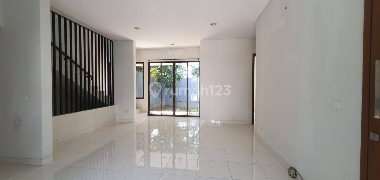 Modern 2-Story House with Basement in BSD City