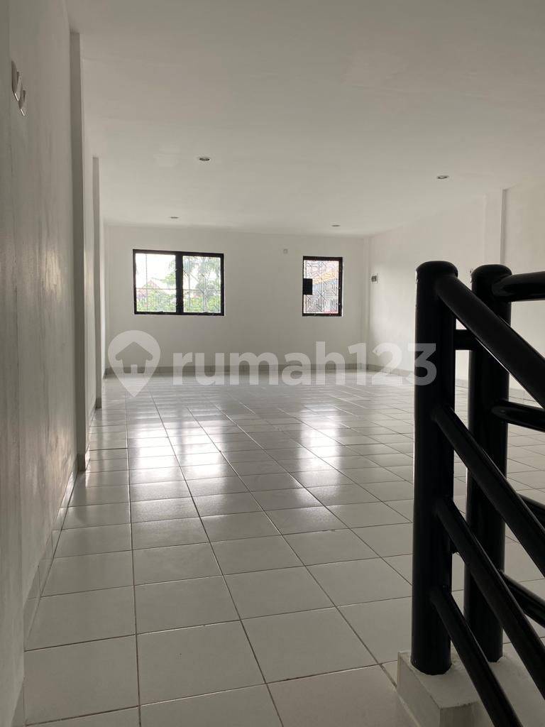 Commercial Property/Shop Near BSD Plaza in Active Area