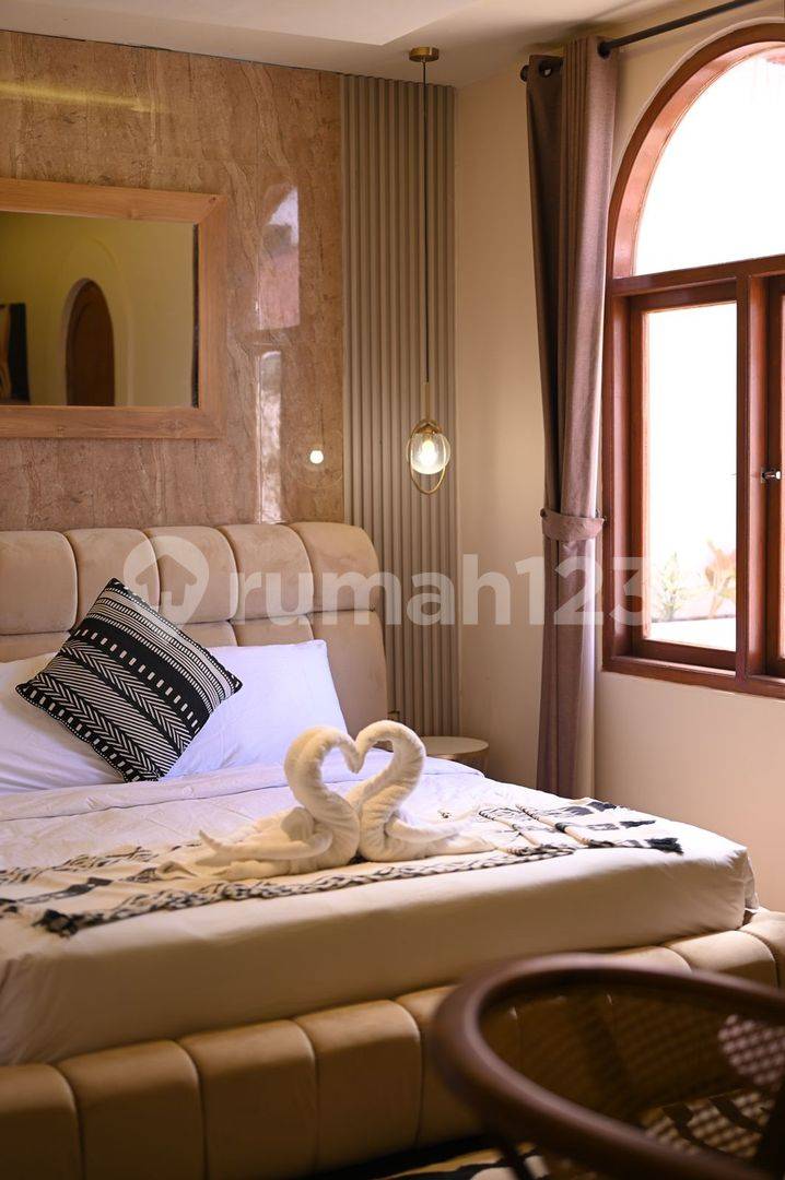 Newly Renovated 3 Bedrooms Tropical Villa at Central Berawa Fully Furnished