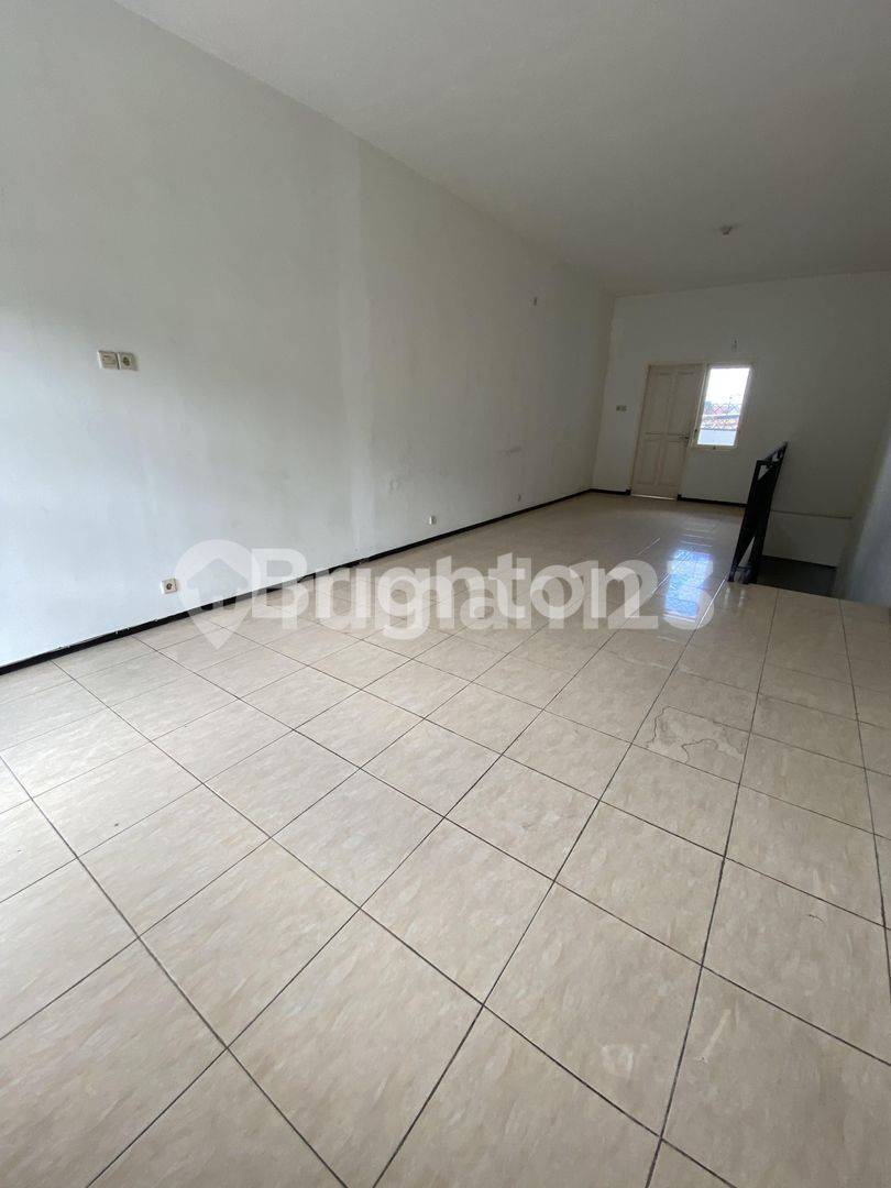 Strategic 2-Story Commercial Space in Malang City Center