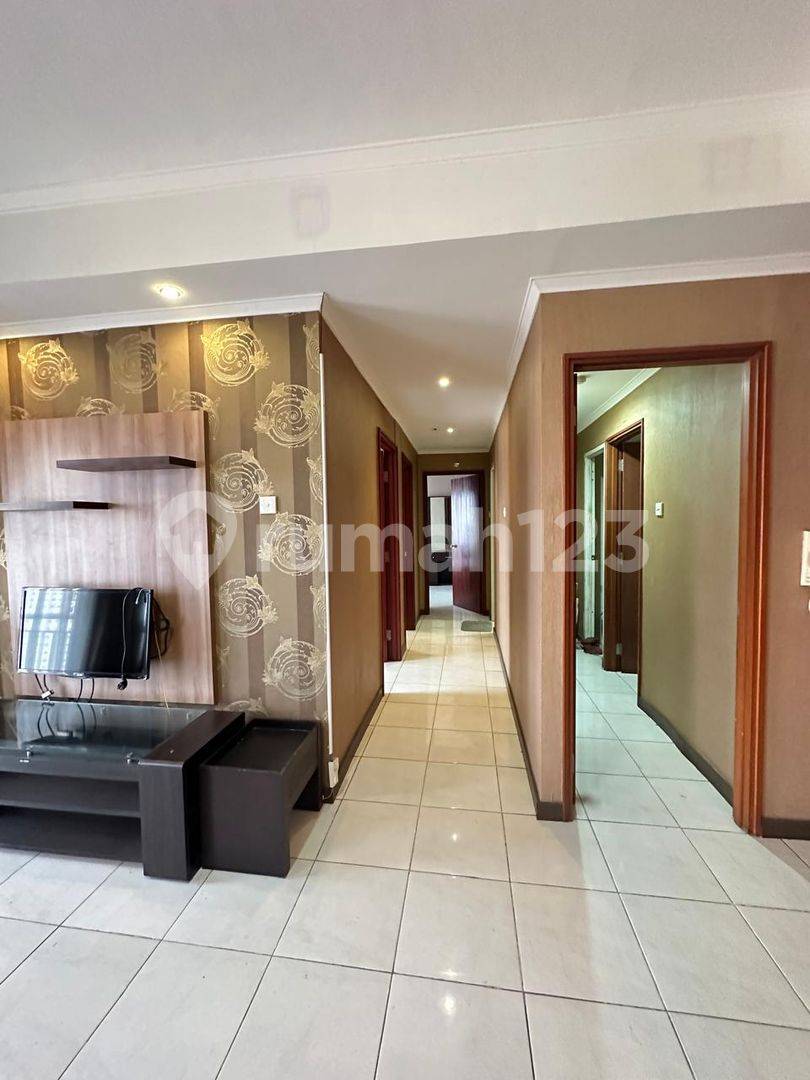 Sudirman Park Apartment - 3 Bedroom Fully Furnished Rental