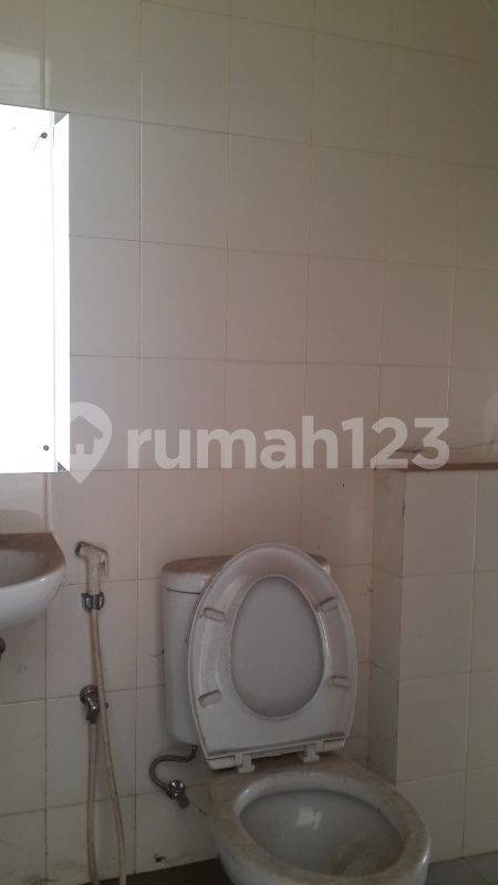 Newly Painted Semi-Furnished Property with Spacious Backyard