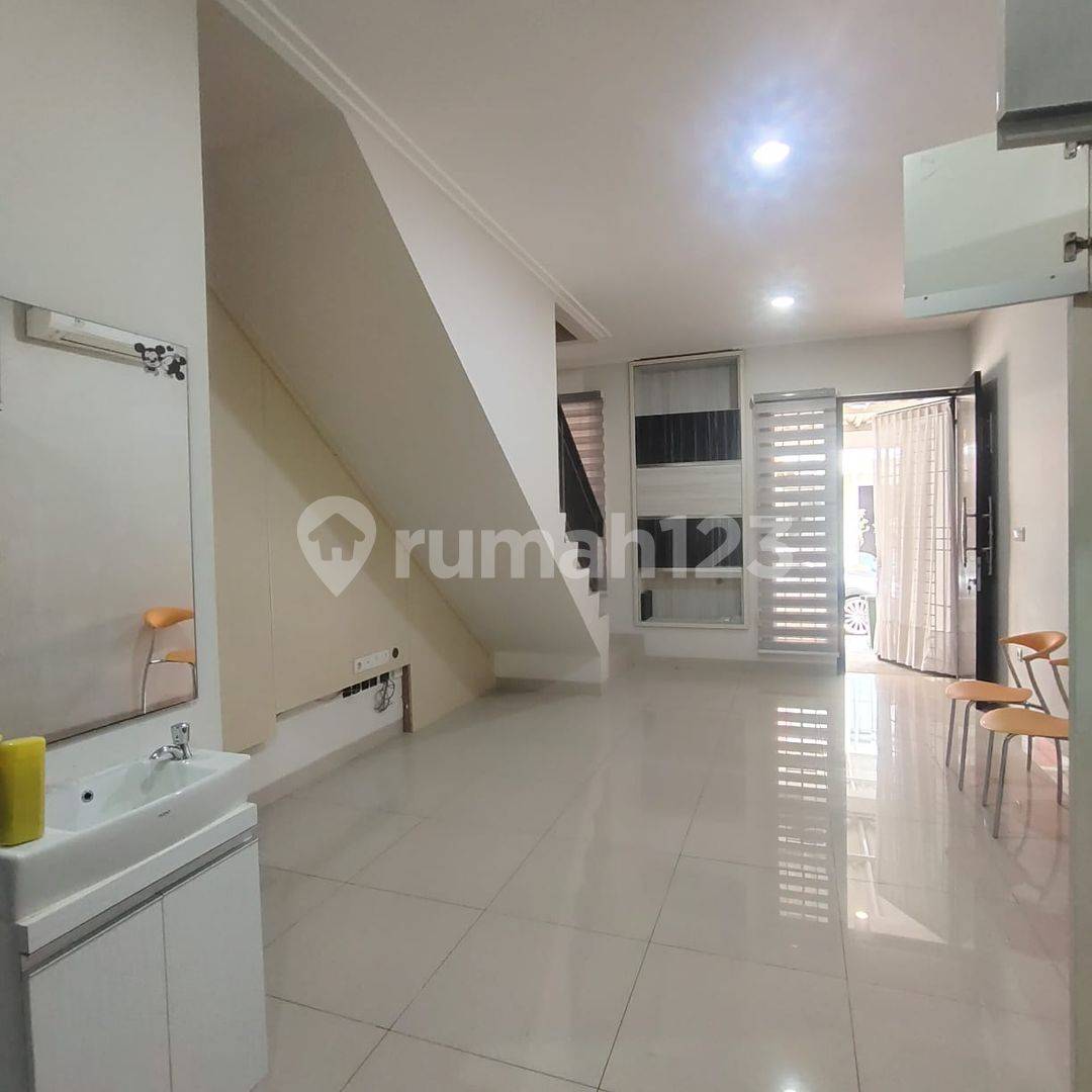 Green Village Rental - 2 Bedroom Townhouse with Modern Design