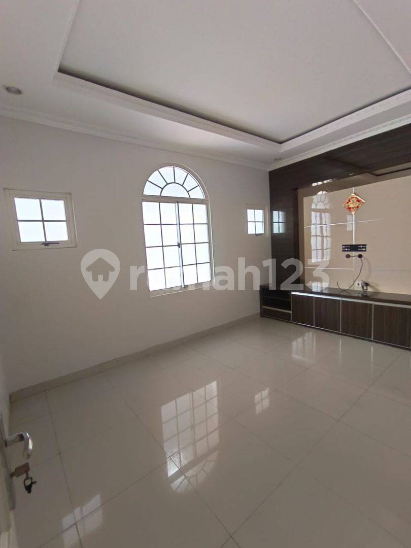 Стратегиялық PIK 1 үйі - 2 қабат, толық жабдықталған, 208м2