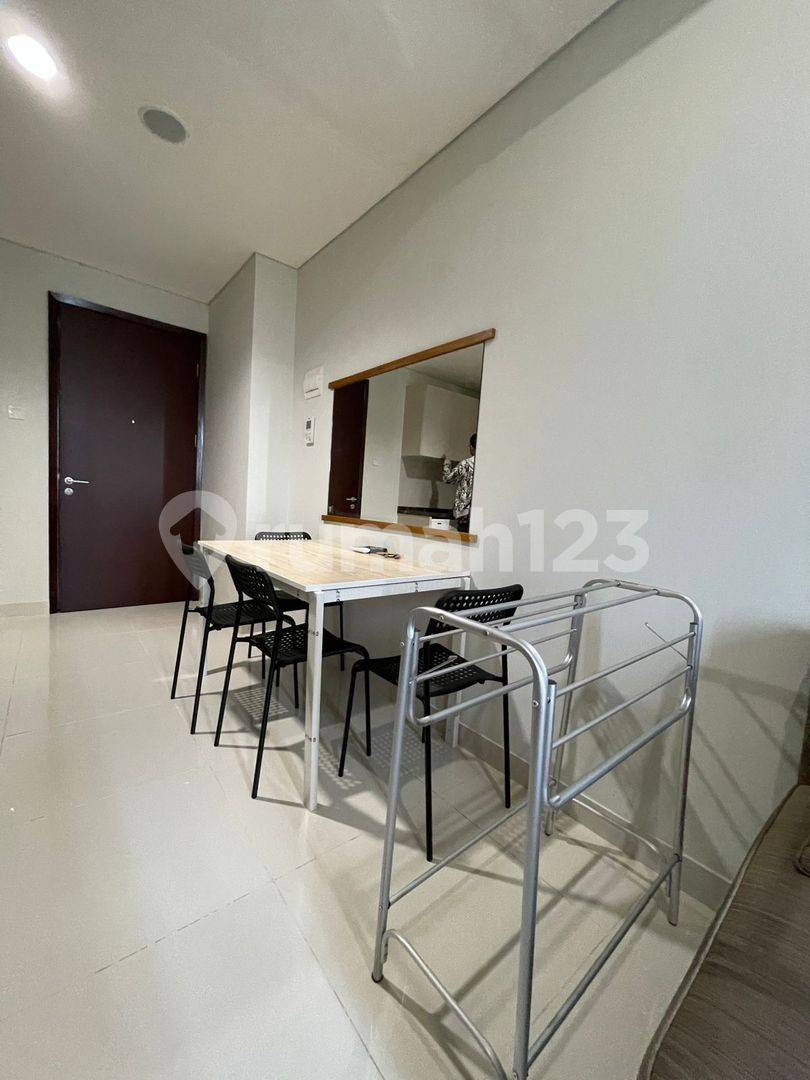 1 Bedroom Apartment at Puri Mansion, City View