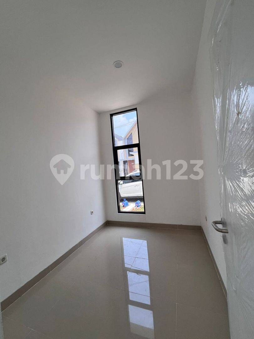 Comfortable 1-Story House Near Culinary Center, Close to Gading Serpong